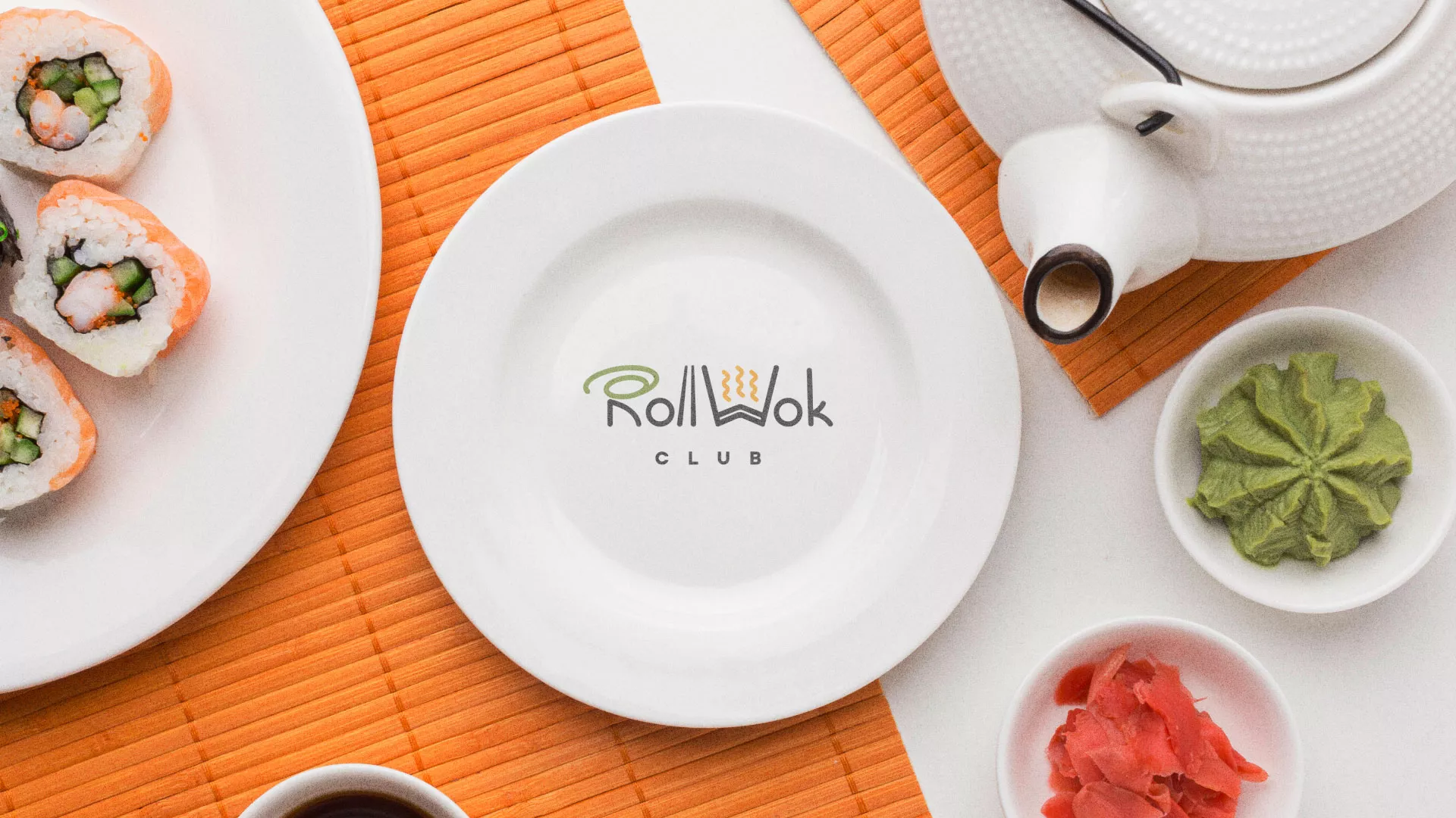 Разработка логотипа и фирменного стиля суши-бара «Roll Wok Club» в Мурманске